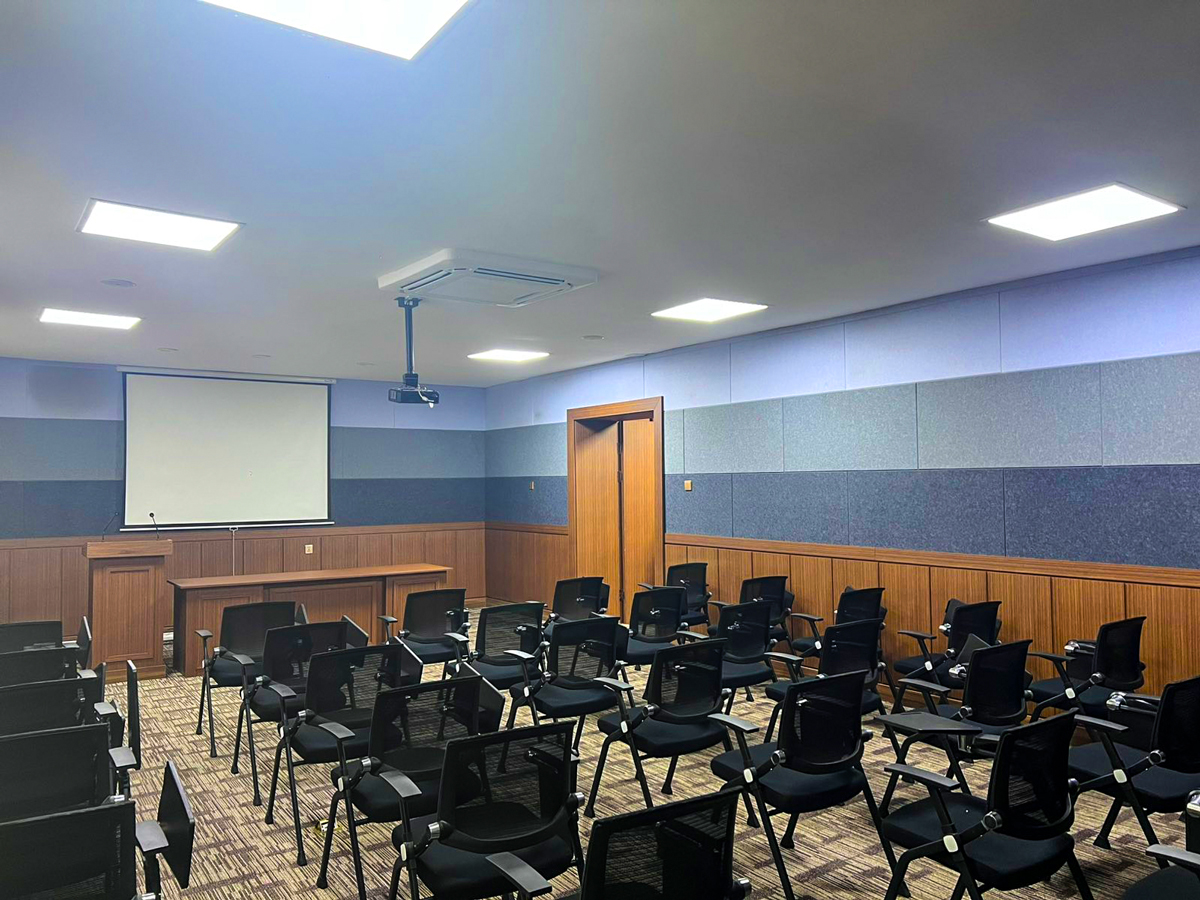 conference-hall-89